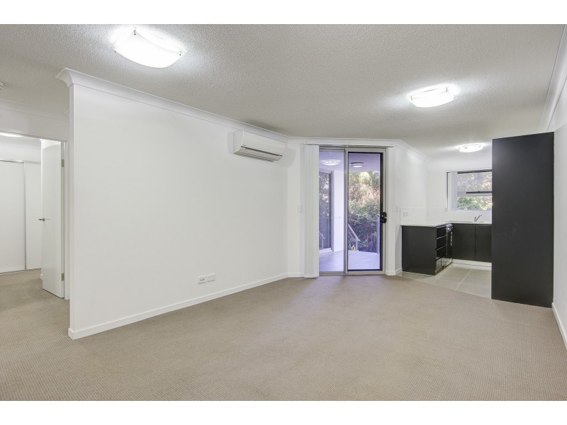 5/14-16 Proud Street, Labrador QLD 4215