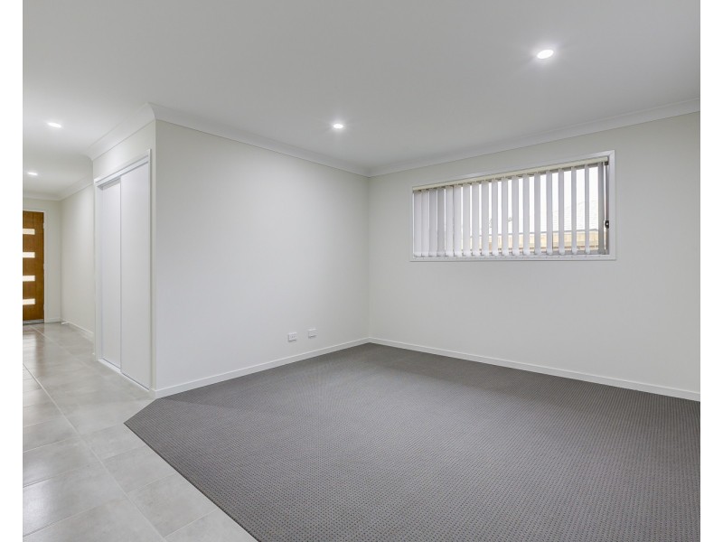 8 Marshall Circuit, Coomera QLD 4209