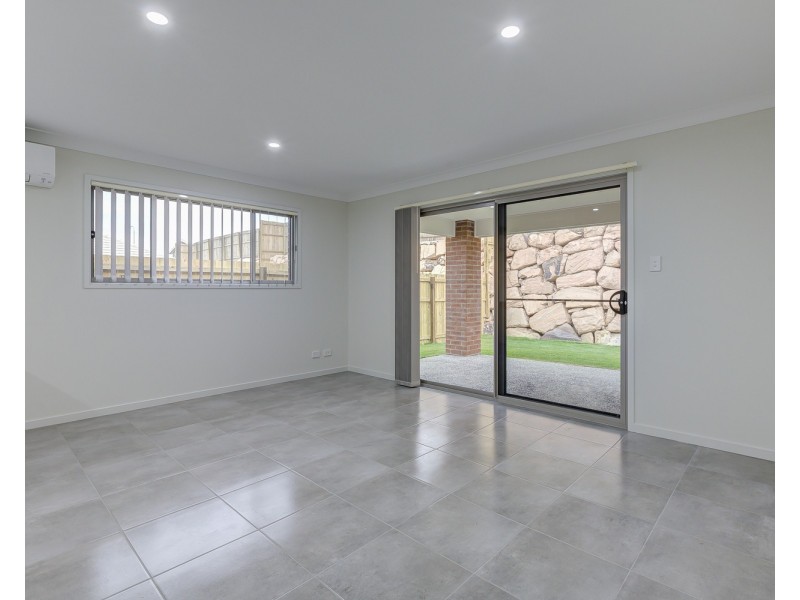 8 Marshall Circuit, Coomera QLD 4209