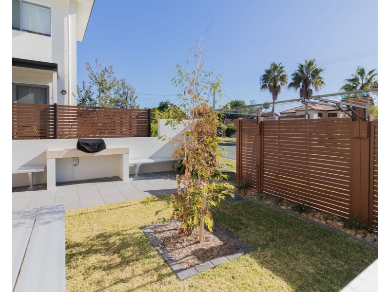 6/126 Eugaree Street, Southport QLD 4215