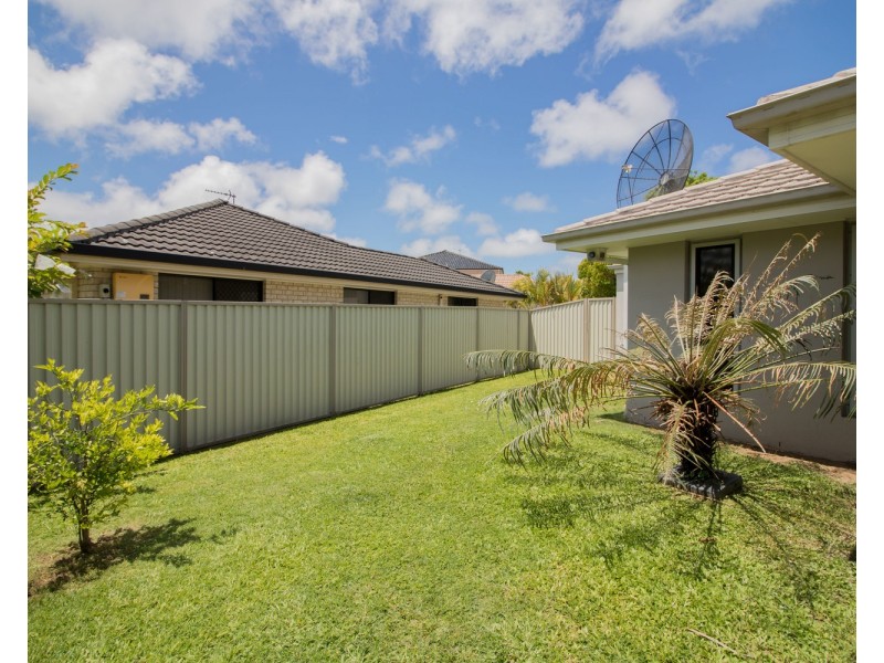 73 Coachwood Drive, Molendinar QLD 4214
