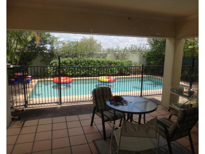 557 Oyster Cove Promenade, Helensvale QLD 4212