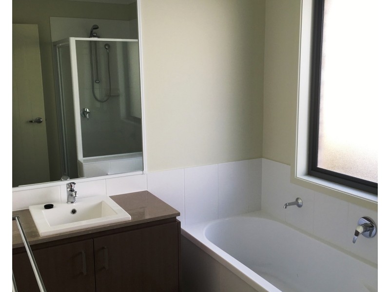 7 Sandalwood Street, Pimpama QLD 4209