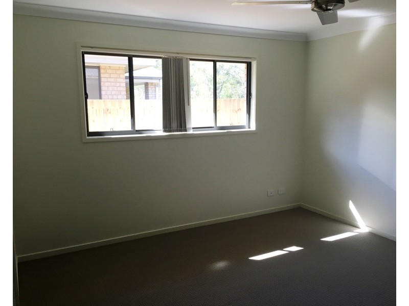 7 Sandalwood Street, Pimpama QLD 4209