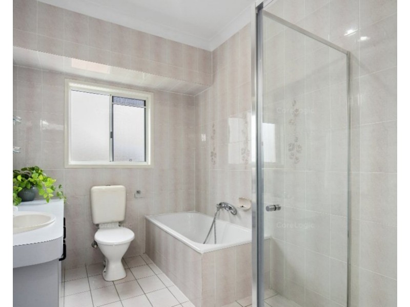 2 Loxton Court, Helensvale QLD 4212