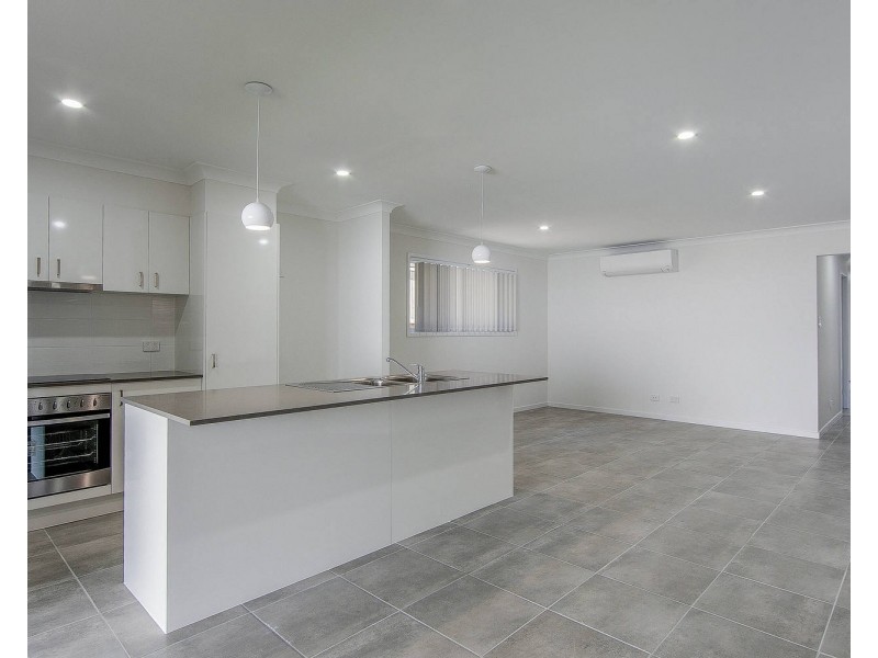 18 Clermont Street, Holmview QLD 4207