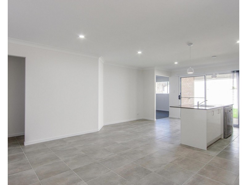 18 Clermont Street, Holmview QLD 4207