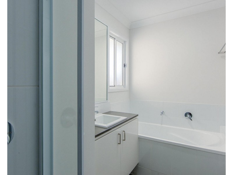 18 Clermont Street, Holmview QLD 4207