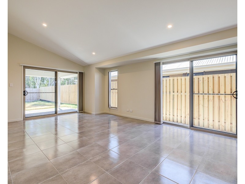 15 Angus Court, Park Ridge QLD 4125