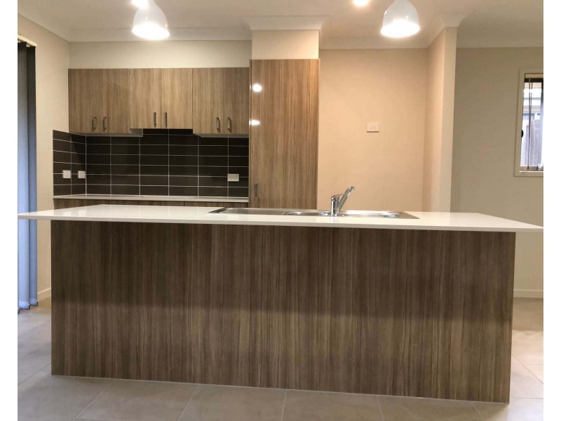 5 Bishampton Circuit, Logan Reserve QLD 4133