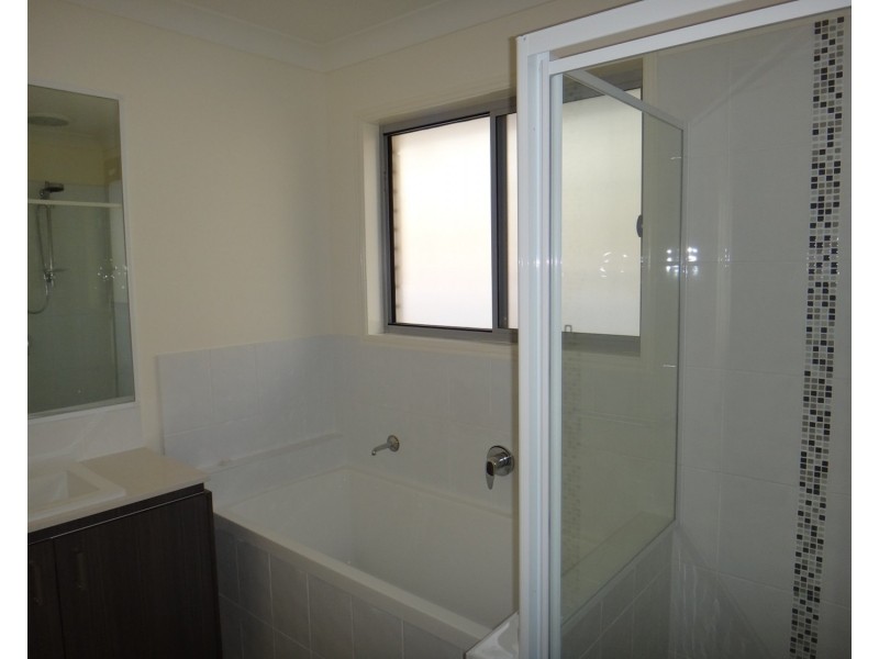 11 Hasemann Crescent, Upper Coomera QLD 4209