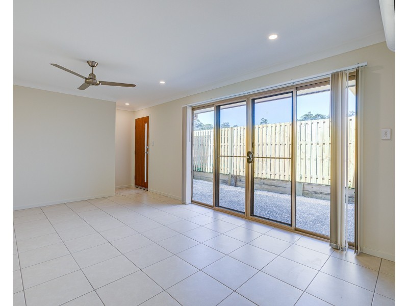 2/19 Merino Street, Park Ridge QLD 4125