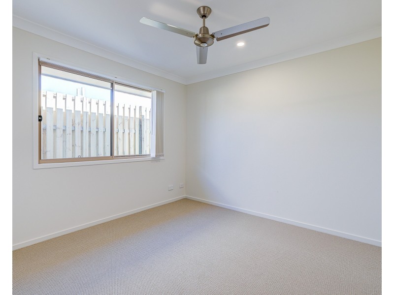 2/19 Merino Street, Park Ridge QLD 4125