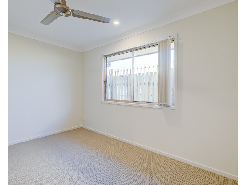 2/19 Merino Street, Park Ridge QLD 4125