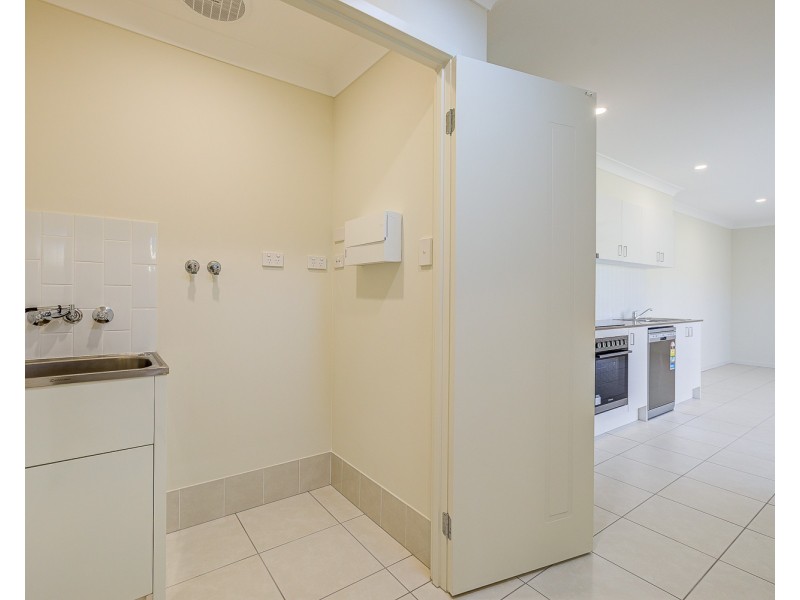 2/19 Merino Street, Park Ridge QLD 4125