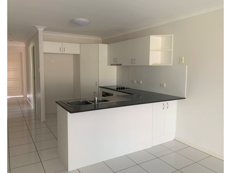 2/49 Jasmine Circuit, Ormeau QLD 4208