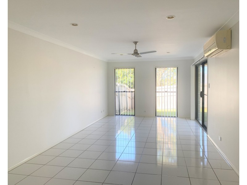 2/49 Jasmine Circuit, Ormeau QLD 4208