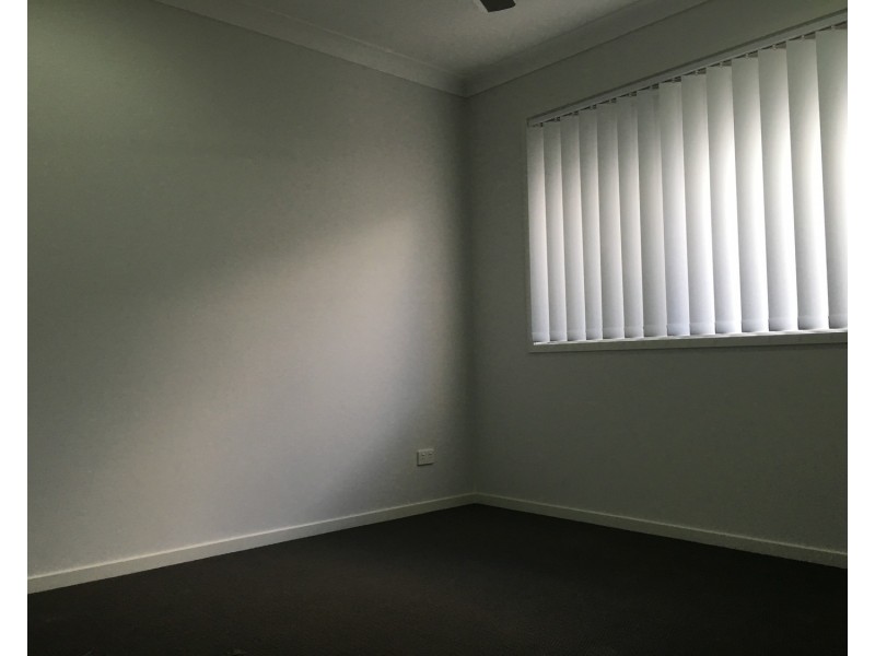 11 Hillsborough Place, Pimpama QLD 4209