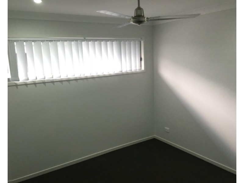 11 Hillsborough Place, Pimpama QLD 4209