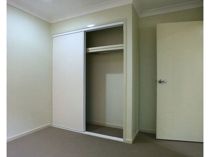 4 Sapphire Place, Pimpama QLD 4209