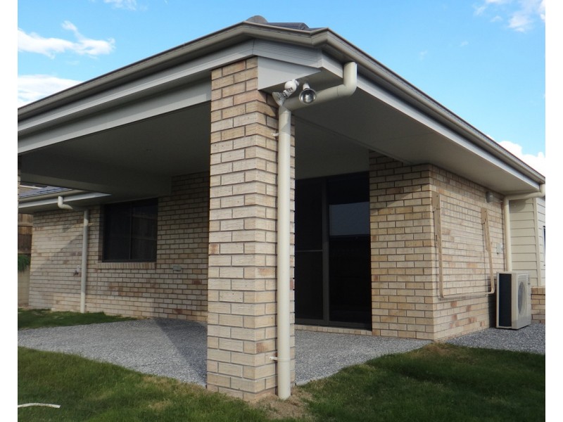 4 Sapphire Place, Pimpama QLD 4209