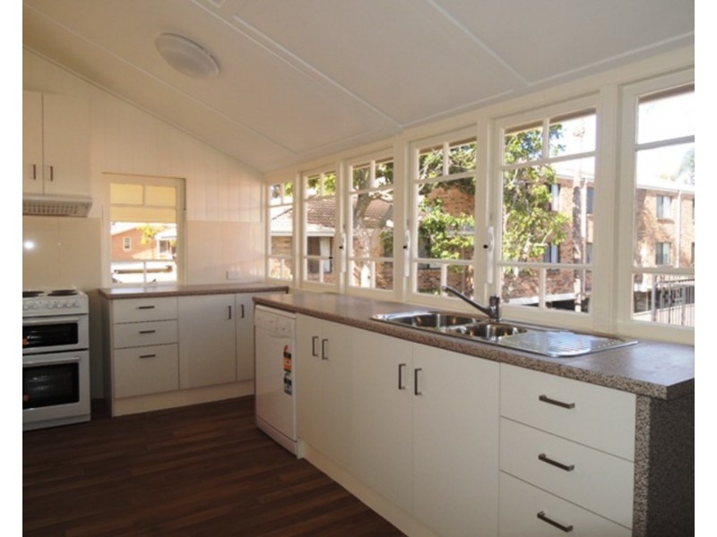 3 Little Norman Street, Southport QLD 4215