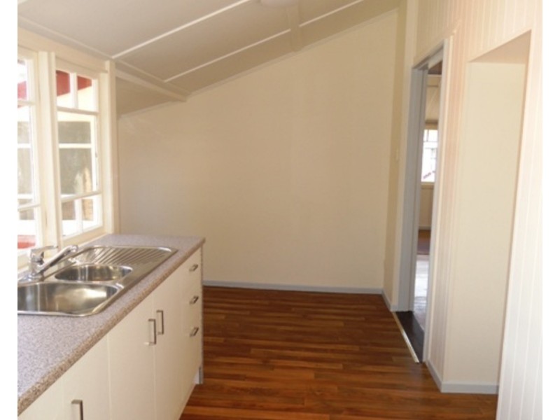 3 Little Norman Street, Southport QLD 4215