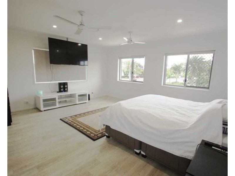 5 Harbour Rise, Hope Island QLD 4212