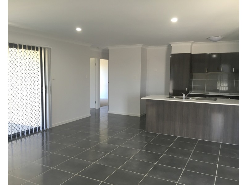 34 Fountain Street, Pimpama QLD 4209