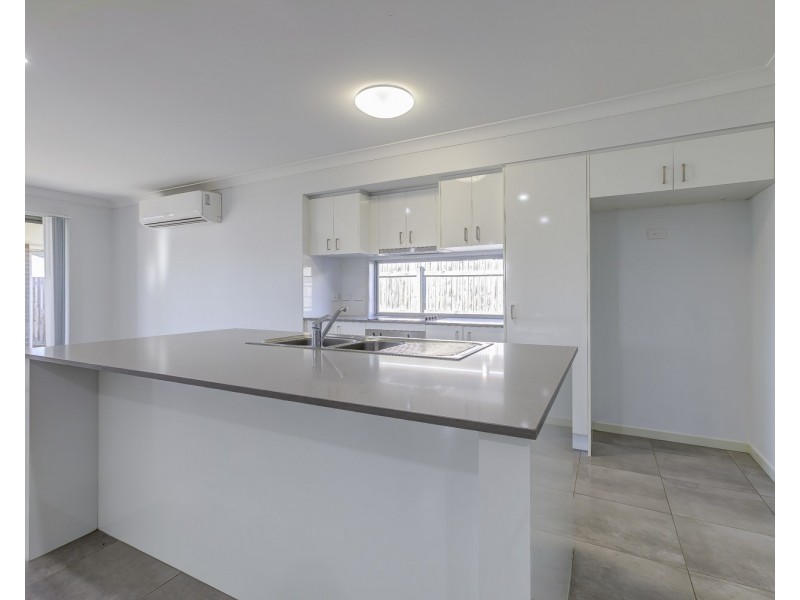 37 Dixon Drive, Pimpama QLD 4209