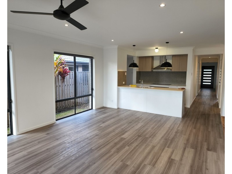 18 Mebbin Street, Pimpama QLD 4209