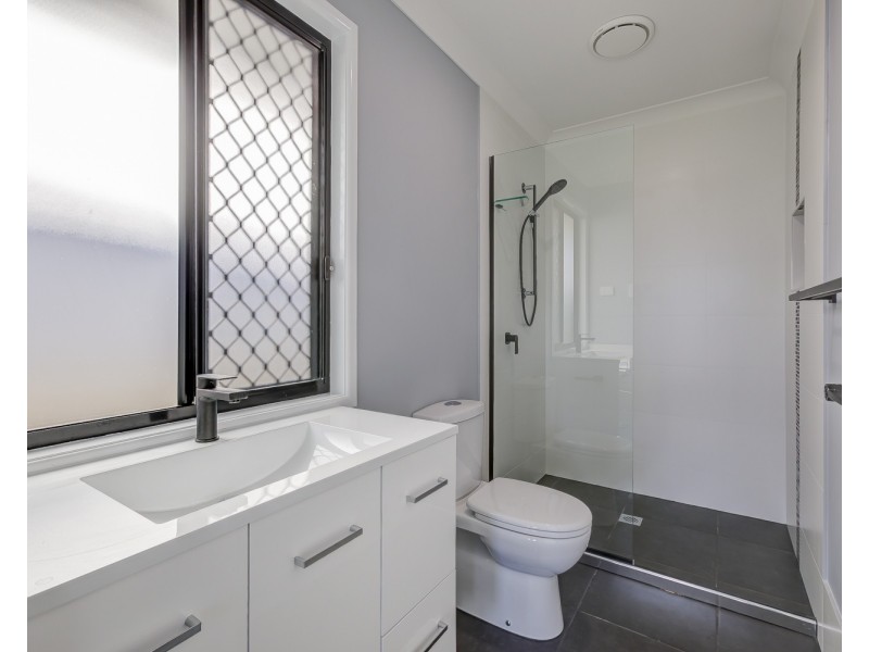 28 Brett Street, Pimpama QLD 4209