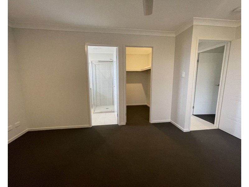 32 Scott Young Drive, Coomera QLD 4209