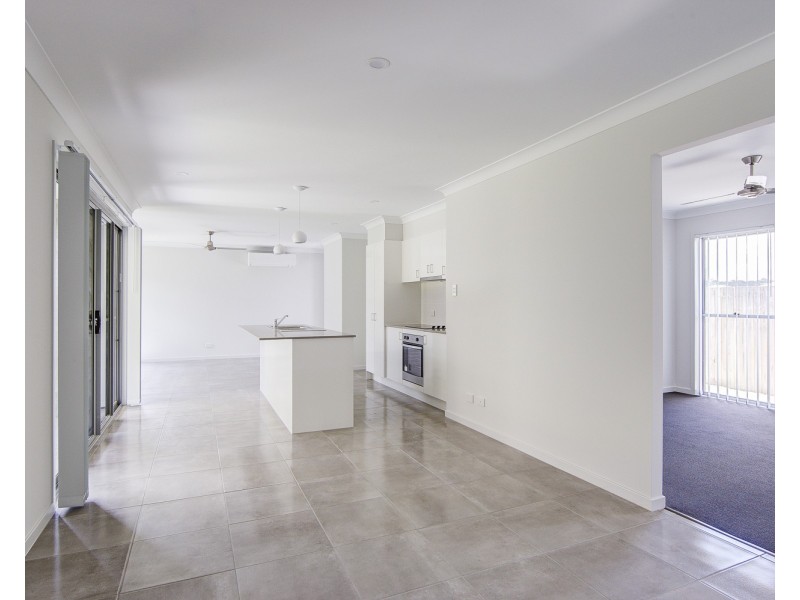 16 Dysart Drive, Holmview QLD 4207