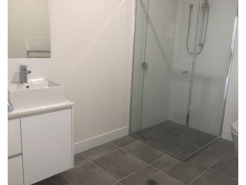 3/134 Eugaree Street, Southport QLD 4215