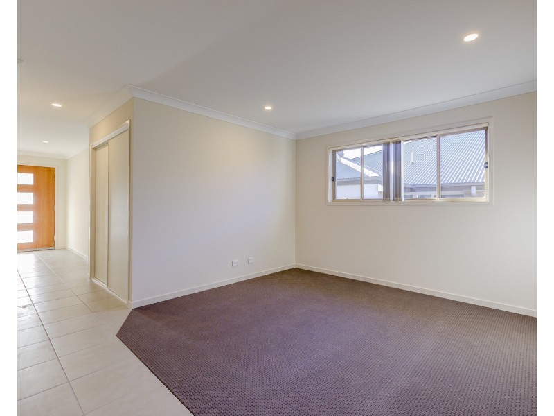 7 Gregor Crescent, Coomera QLD 4209