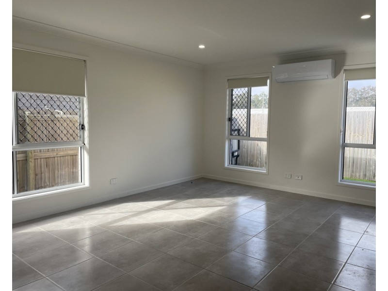 4 Drake Road, Logan Reserve QLD 4133