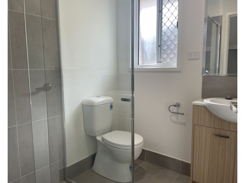 4 Drake Road, Logan Reserve QLD 4133