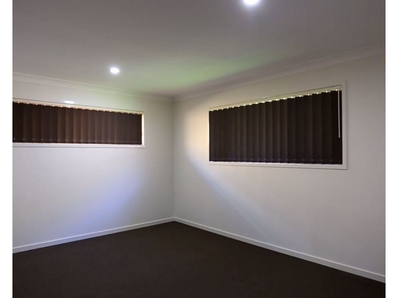 65 Voyager Crescent, Pimpama QLD 4209