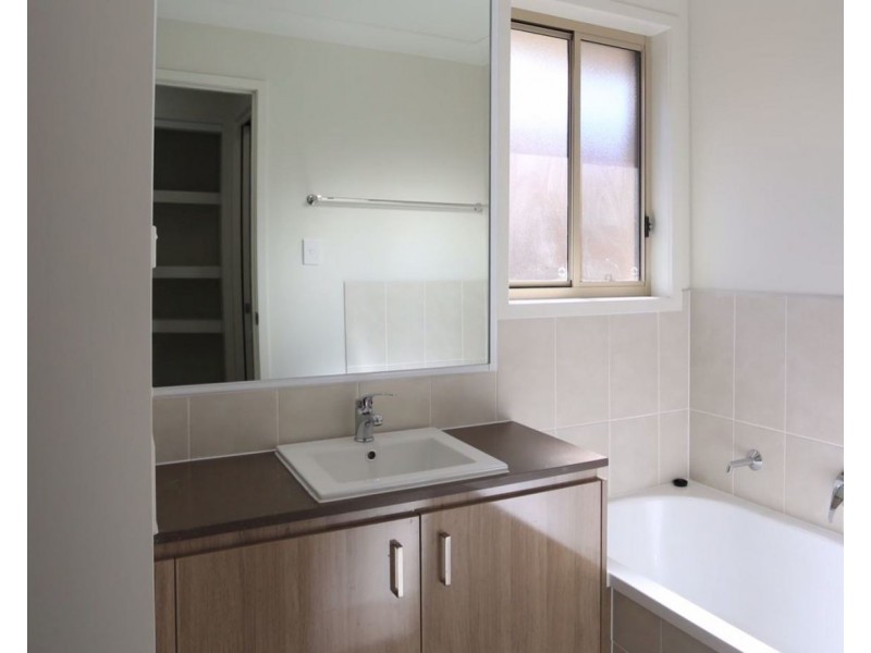 65 Voyager Crescent, Pimpama QLD 4209