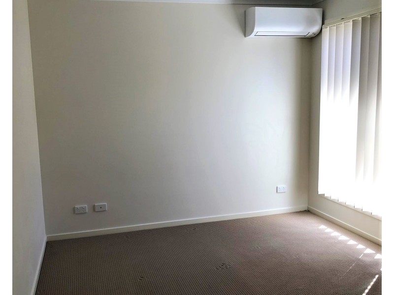 44 Milbrook Crescent, Pimpama QLD 4209