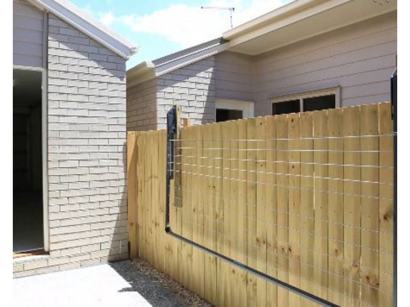 44 Milbrook Crescent, Pimpama QLD 4209