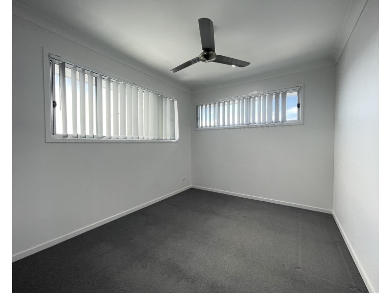 156 Dixon Drive, Pimpama QLD 4209