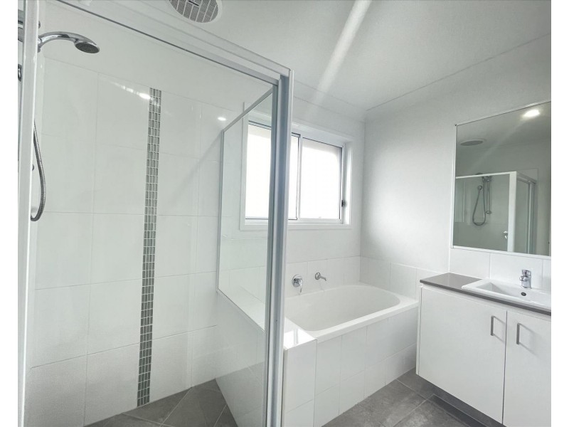 174 Dixon Drive, Pimpama QLD 4209