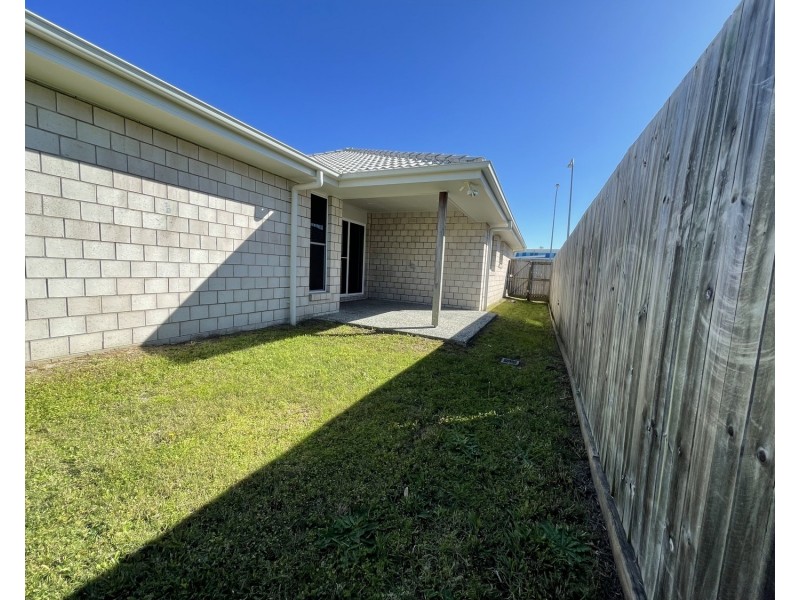 174 Dixon Drive, Pimpama QLD 4209