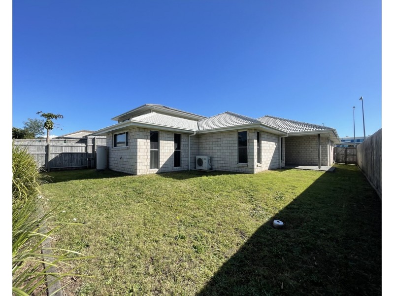 174 Dixon Drive, Pimpama QLD 4209