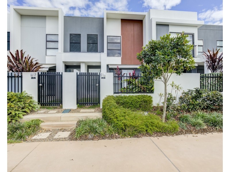 7 Mayfair Lane, Hope Island QLD 4212