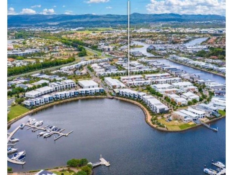 7 Mayfair Lane, Hope Island QLD 4212