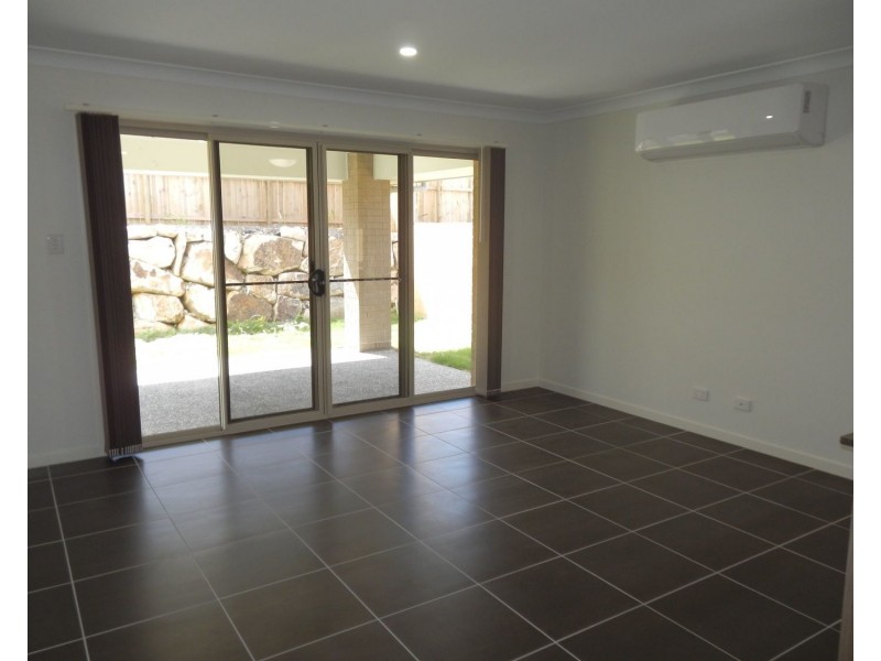 4 Cottrell Drive, Pimpama QLD 4209