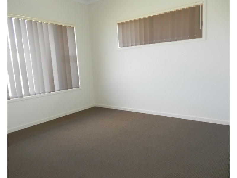 4 Cottrell Drive, Pimpama QLD 4209